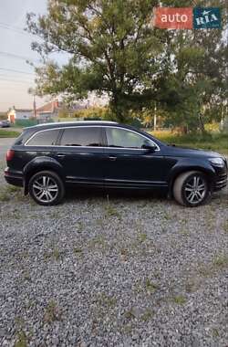 Позашляховик / Кросовер Audi Q7 2011 в 