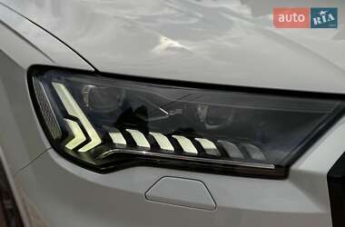 Внедорожник / Кроссовер Audi Q7 2020 в 