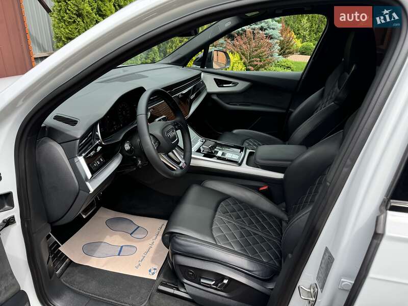Внедорожник / Кроссовер Audi Q7 2020 в Киеве