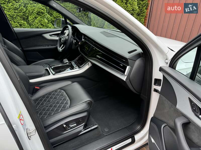 Внедорожник / Кроссовер Audi Q7 2020 в Киеве