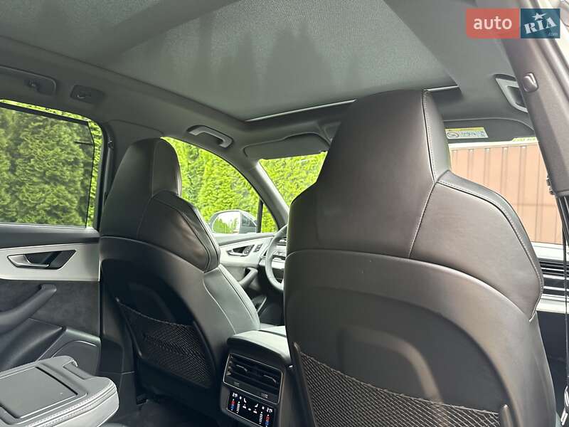 Внедорожник / Кроссовер Audi Q7 2020 в Киеве