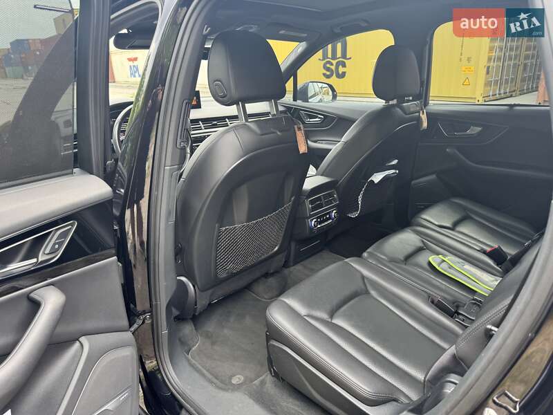 Внедорожник / Кроссовер Audi Q7 2016 в Одессе фото 6 Внедорожник / Кроссовер Audi Q7 2016 в Одессе