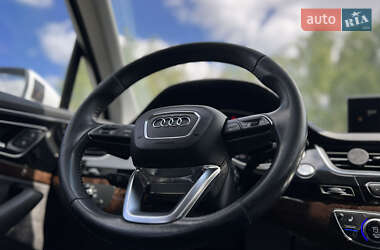 Внедорожник / Кроссовер Audi Q7 2017 в 