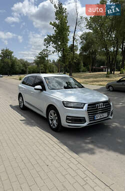 Внедорожник / Кроссовер Audi Q7 2016 в 