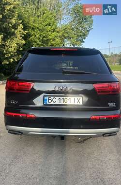 Внедорожник / Кроссовер Audi Q7 2017 в 