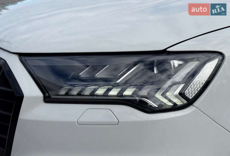 Позашляховик / Кросовер Audi Q7 2022 в Києві