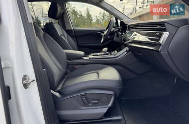Внедорожник / Кроссовер Audi Q7 2022 в 