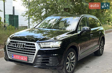 Внедорожник / Кроссовер Audi Q7 2017 в 