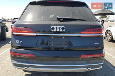 Внедорожник / Кроссовер Audi Q7 2020 в 
