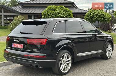 Внедорожник / Кроссовер Audi Q7 2017 в 