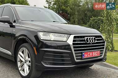 Внедорожник / Кроссовер Audi Q7 2017 в 