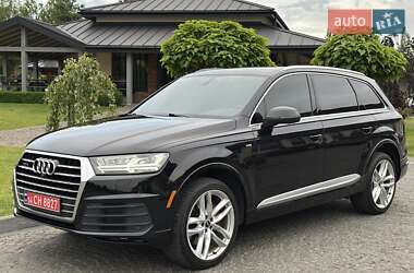 Внедорожник / Кроссовер Audi Q7 2017 в 