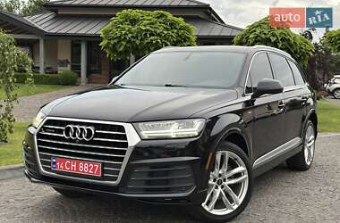 Внедорожник / Кроссовер Audi Q7 2017 в 
