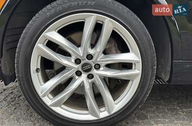 Внедорожник / Кроссовер Audi Q7 2017 в 