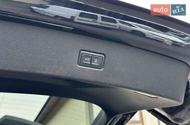 Внедорожник / Кроссовер Audi Q7 2017 в 