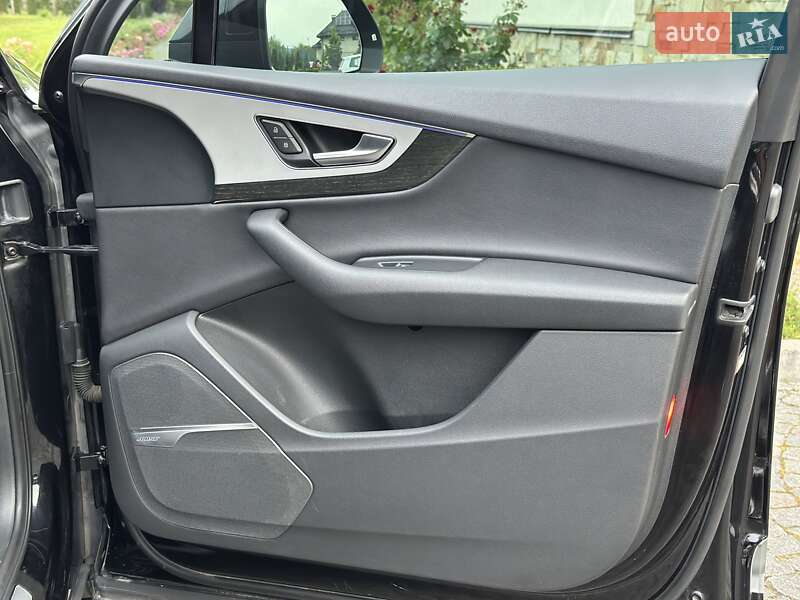 Внедорожник / Кроссовер Audi Q7 2017 в Львове фото 106 Внедорожник / Кроссовер Audi Q7 2017 в Львове