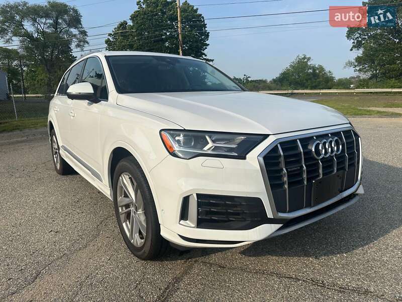 Внедорожник / Кроссовер Audi Q7 2020 в 