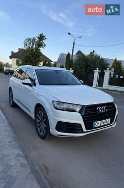 Позашляховик / Кросовер Audi Q7 2017 в 