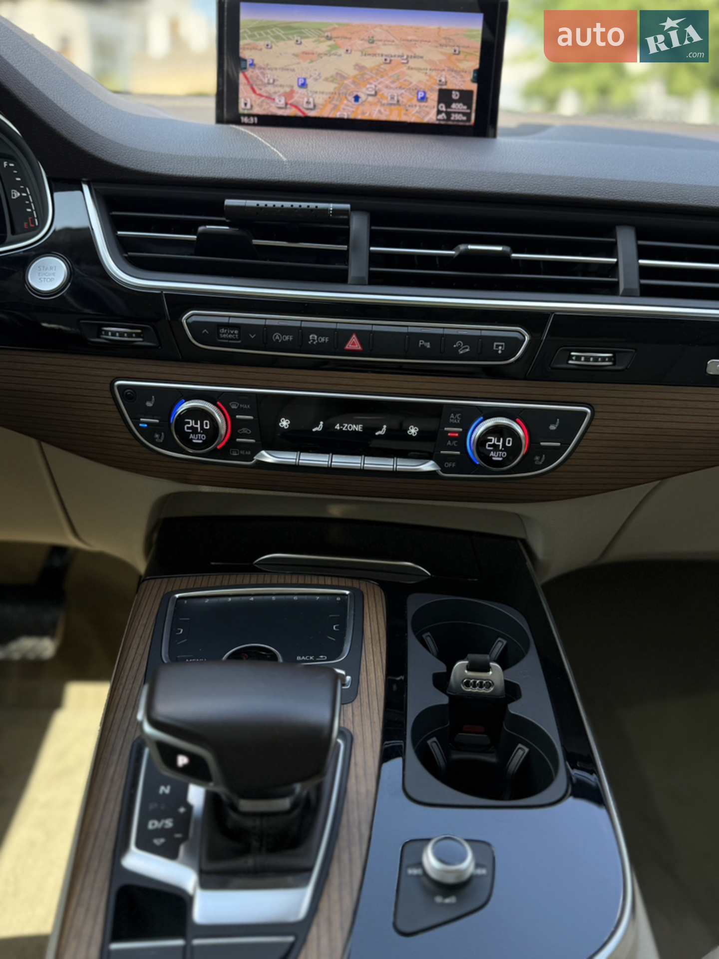 2016 Audi Q7 - мініатюра 27