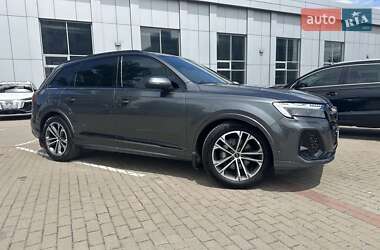 Внедорожник / Кроссовер Audi Q7 2024 в 