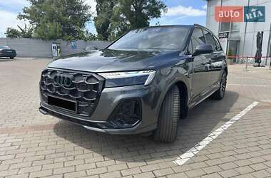Внедорожник / Кроссовер Audi Q7 2024 в 