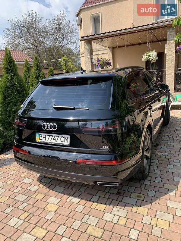 Внедорожник / Кроссовер Audi Q7 2016 в Одессе