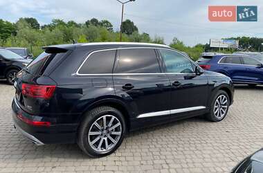 Внедорожник / Кроссовер Audi Q7 2016 в 