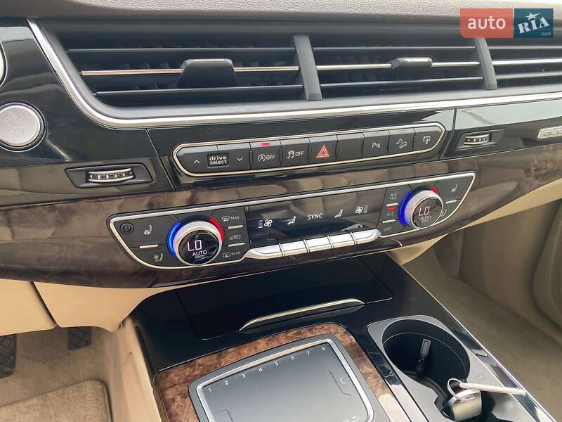 Внедорожник / Кроссовер Audi Q7 2016 в Львове