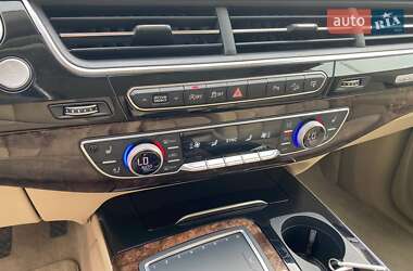 Внедорожник / Кроссовер Audi Q7 2016 в 