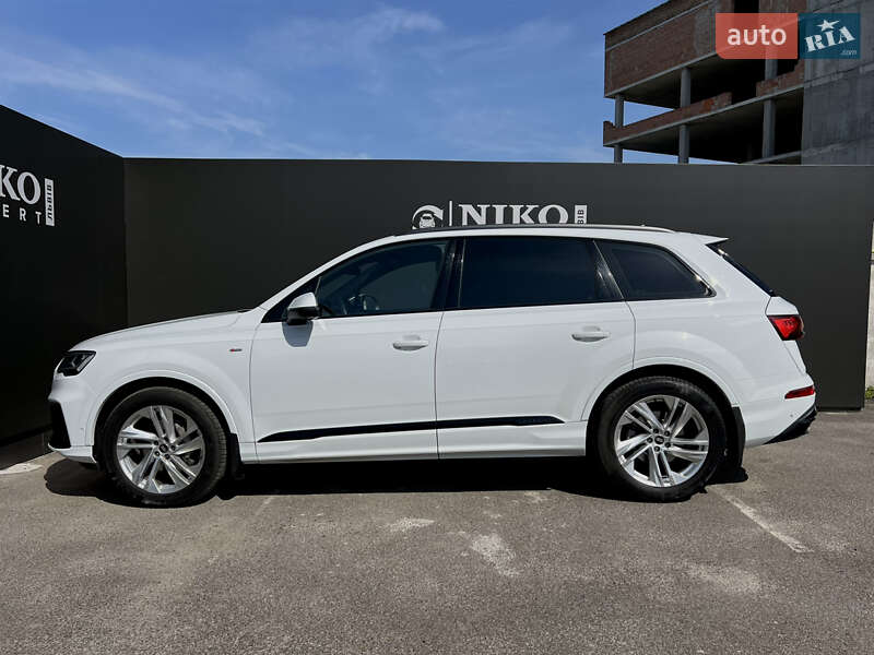Внедорожник / Кроссовер Audi Q7 2022 в Львове