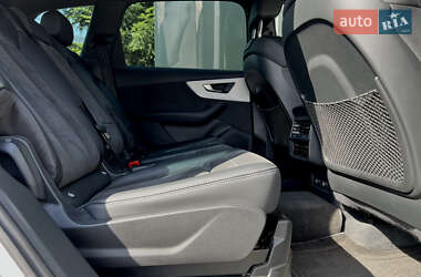Внедорожник / Кроссовер Audi Q7 2022 в 