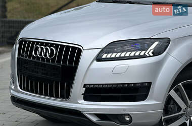 Внедорожник / Кроссовер Audi Q7 2015 в 
