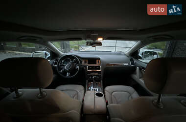 Внедорожник / Кроссовер Audi Q7 2015 в 