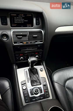 Внедорожник / Кроссовер Audi Q7 2011 в 