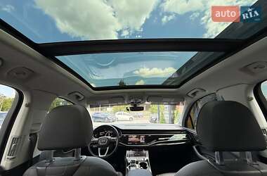 Внедорожник / Кроссовер Audi Q7 2022 в 