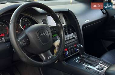 Внедорожник / Кроссовер Audi Q7 2007 в 