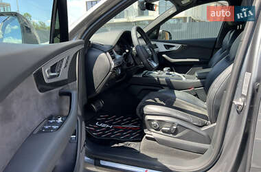 Внедорожник / Кроссовер Audi Q7 2017 в 
