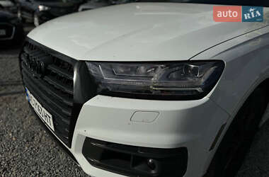 Внедорожник / Кроссовер Audi Q7 2017 в 