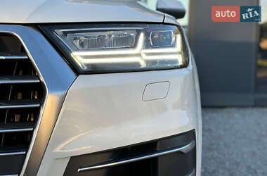 Внедорожник / Кроссовер Audi Q7 2015 в 
