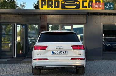 Внедорожник / Кроссовер Audi Q7 2015 в 