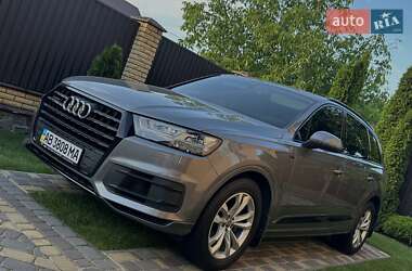 Внедорожник / Кроссовер Audi Q7 2017 в 