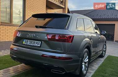 Внедорожник / Кроссовер Audi Q7 2017 в 