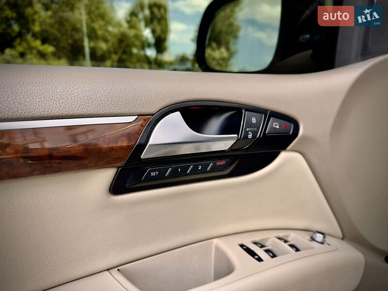 Внедорожник / Кроссовер Audi Q7 2012 в Львове