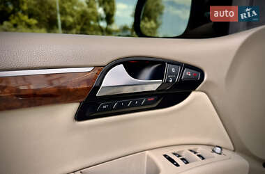 Внедорожник / Кроссовер Audi Q7 2012 в 