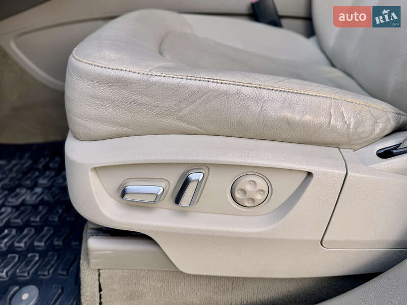 Внедорожник / Кроссовер Audi Q7 2012 в Львове