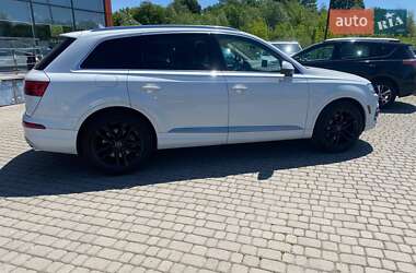 Внедорожник / Кроссовер Audi Q7 2016 в 