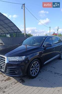 Внедорожник / Кроссовер Audi Q7 2016 в Шишаки