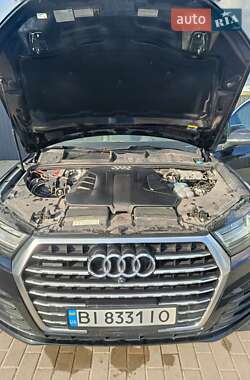 Внедорожник / Кроссовер Audi Q7 2016 в 