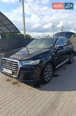 Внедорожник / Кроссовер Audi Q7 2016 в 