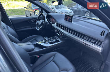 Позашляховик / Кросовер Audi Q7 2016 в 